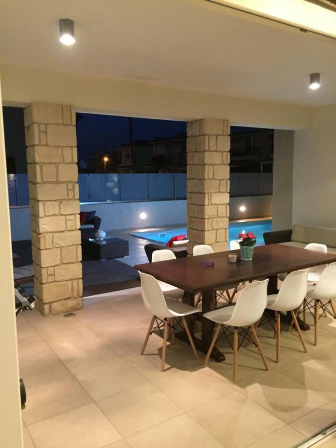 Villa Kristia Paphos Extérieur photo